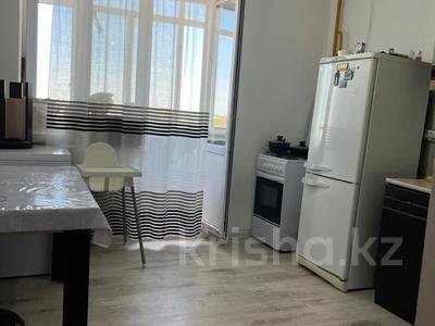 2-бөлмелі пәтер · 60 м² · 4/9 қабат, 10 МИКРОРАЙОН, САМАЛ 99/1, бағасы: 20.5 млн ₸ в Уральске