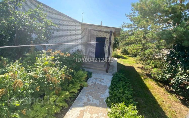 Отдельный дом · 4 комнаты · 95 м² · 10 сот., мкр. Зачаганск пгт, Мкр. Зачаганск пгт, Доспановой 15 — ул. Гринько за 40 млн ₸ в Уральске — фото 2
