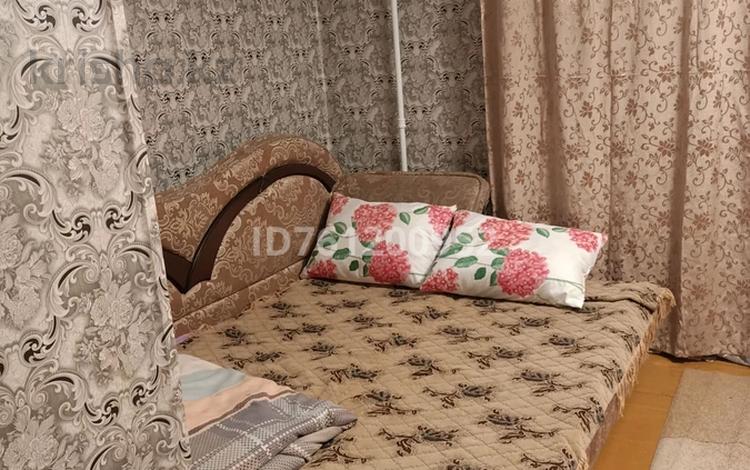 2-комнатная квартира · 42 м² · 1/4 этаж, Молодежная 17 — Косманавтов за 4.2 млн 〒 в Алтае — фото 2