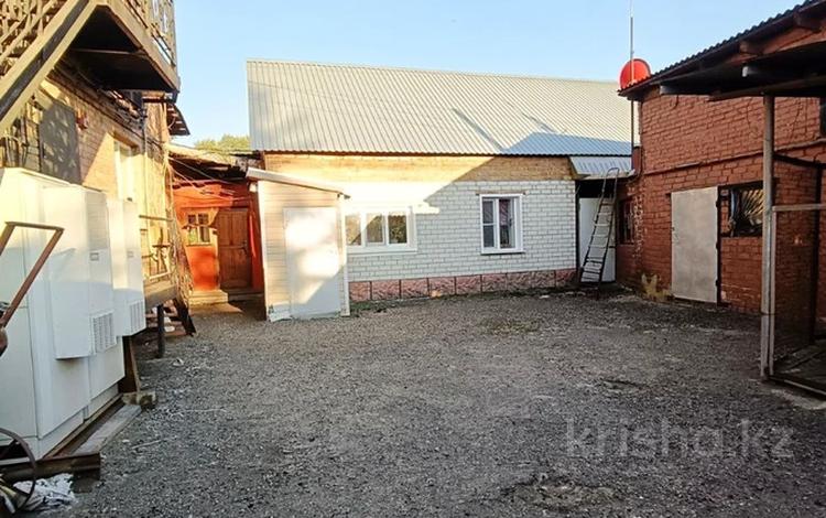 Жеке үй · 3 бөлме · 160 м² · 20 сот., Согринская ул. 126, бағасы: 22.4 млн ₸ в Усть-Каменогорске, Ульбинский — фото 2