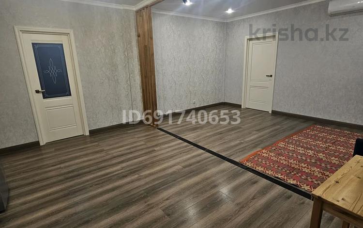 3-комнатная квартира, 80 м², 24/24 этаж помесячно, Қабанбай батыр 48/5 — Ботанический сад, алау