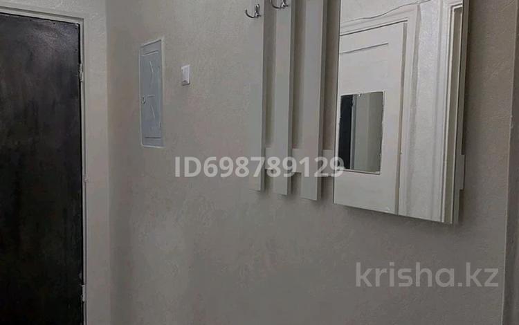 3-комнатная квартира · 54 м² · 1/5 этаж, Майкудук, Майкудук, 12й микрорайон 4 за 130 000 〒 в Караганде, Алихана Бокейханова р-н — фото 2