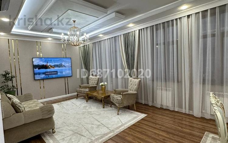 5-комнатная квартира · 250 м², ​Мангилик Ел 40 От хозяев! за 1.6 млн ₸ в Астане, Есильский р-н — фото 24