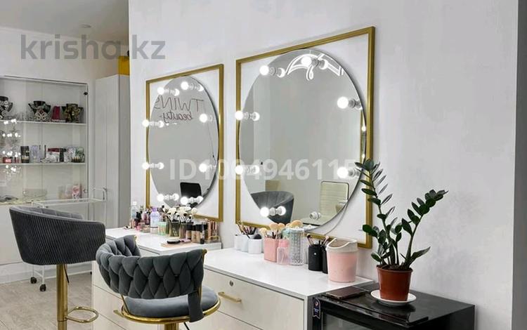 Свободное назначение, офисы, магазины и бутики, салоны красоты, медцентры и аптеки, кабинеты и рабочие места · 47 м² за 320 000 〒 в Уральске, мкр Женис — фото 2