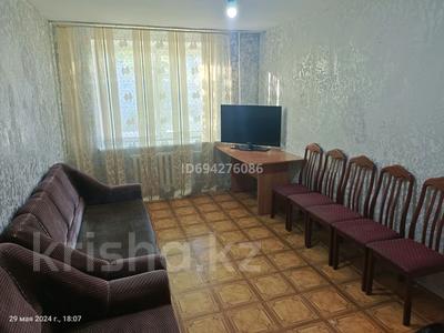 1-комнатная квартира, 38 м², 2/5 этаж помесячно, Кунаева за 85 000 〒 в Талдыкоргане, мкр Самал