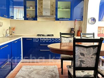 3-комнатная квартира · 70 м² · 2/5 этаж, Владимирского 8 за 270 000 ₸ в Атырау, мкр Авангард-3