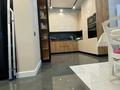 4-комнатная квартира · 120 м² · 10/12 этаж, Нажимеденова 34/1 за 600 000 ₸ в Астане, Алматы р-н — фото 5