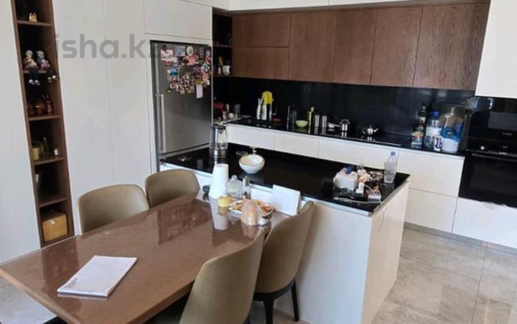 4-комнатная квартира · 143 м² · 8/8 этаж, Туркестан 18 за 1.2 млн ₸ в Астане, Есильский р-н — фото 2
