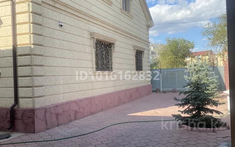 Отдельный дом · 6 комнат · 250 м² · 10 сот., Балхашская 5/5 — Сейфулина за 700 000 ₸ в Конаеве — фото 2