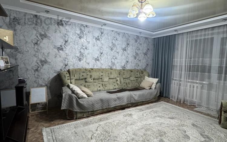 3-бөлмелі пәтер · 64 м² · 9/9 қабат, Восток-5 ш/а. — Голубые пруды, бағасы: 19 млн ₸ в Караганде, Алихана Бокейханова р-н — фото 2
