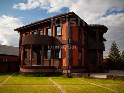 Отдельный дом · 8 комнат · 509 м² · 7 сот., 10 северная 96 за ~ 162.6 млн ₸ в Омске