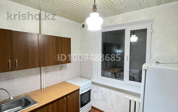 2-комнатная квартира · 46 м² · 4/5 этаж, мкр Самал 10 — улица Сейфуллина, рядом супермаркет Нурислам за 12.5 млн 〒 в Таразе — фото 2
