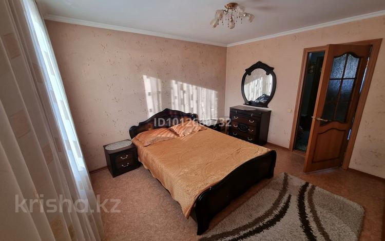 3-бөлмелі пәтер · 60 м² · 3/5 қабат, Майкудук, Майкудук, 19й микрорайон 45А, бағасы: 19 млн ₸ в Караганде, Алихана Бокейханова р-н — фото 2