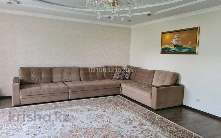 3-комнатная квартира · 160 м² · 3/4 этаж, Ауэзова — Ауэзова-Темирбекова за 30 000 ₸ в Кокшетау — фото 12