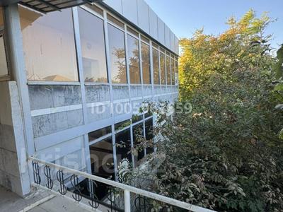 Свободное назначение, офисы, магазины и бутики, склады, образование · 600 м² за 600 000 〒 в Шымкенте, Туран р-н