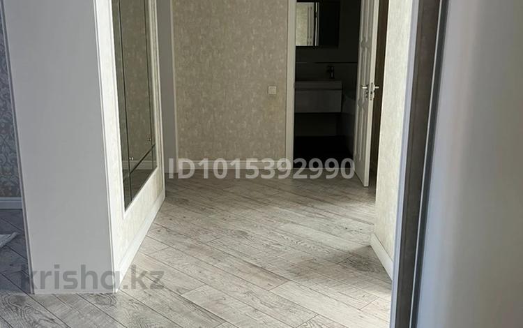 3-комнатная квартира · 90 м² · 1/5 этаж, мкр Кадыра Мырза-Али, Абулхайыр хана 171/1 за 250 000 ₸ в Уральске — фото 2