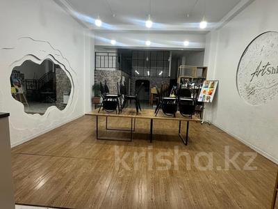 Свободное назначение, офисы, салоны красоты, развлечения · 120 м² за 40 млн ₸ в Актау, 16-й мкр 