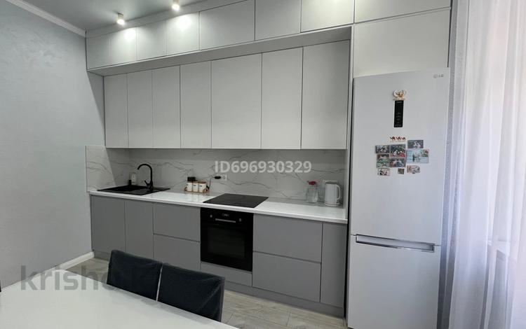 4-комнатная квартира · 80.9 м² · 1/10 этаж, мкр Юго-Восток, МкрСтепной3 1/10 — Степной 3 за 46.9 млн ₸ в Караганде, Казыбек би р-н — фото 2