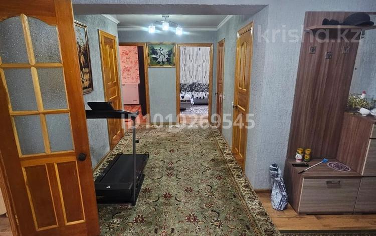 4-бөлмелі пәтер · 110 м² · 2/5 қабат, Кабанбай батыра 93, бағасы: 70 млн ₸ в Усть-Каменогорске — фото 2