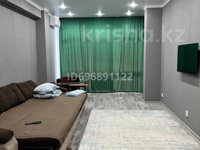1-бөлмелі пәтер · 60 м² · 2/9 қабат, Вокзальная 4, бағасы: 12 000 ₸ в Уральске