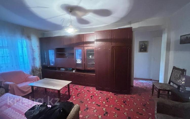 3-комнатная квартира · 58 м² · 2/5 этаж, богенбай батыра 50 за 20 млн ₸ в Астане, Сарыарка р-н — фото 2