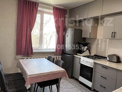 2-комнатная квартира · 55 м² · 4/5 этаж, мкр Кемел (Первомайское), Қазанат 5 за 30 млн ₸ в Алматы, Жетысуский р-н