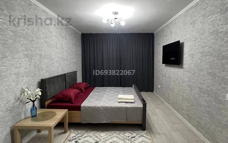 1-комнатная квартира · 60 м², Кутузова за 9 000 ₸ в Павлодаре — фото 2