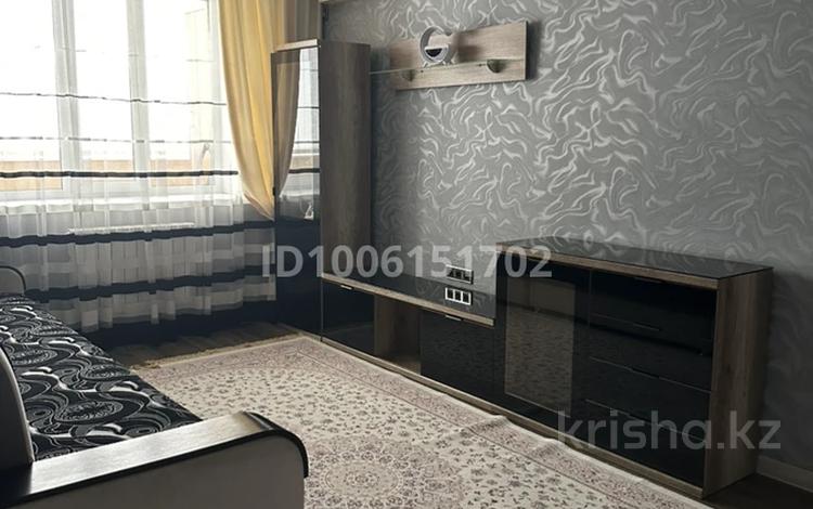 2-бөлмелі пәтер · 57 м² · 7/9 қабат, мкр 11, Шайкенова 13а — Находится возле 9 школы, бағасы: 230 000 ₸ в Актобе — фото 2