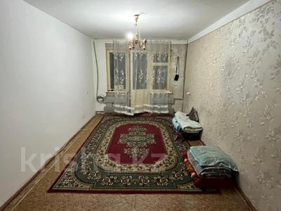 2-комнатная квартира, 52 м², 4/5 этаж, Кабанбай батыра за 16.5 млн 〒 в Шымкенте, Аль-Фарабийский р-н