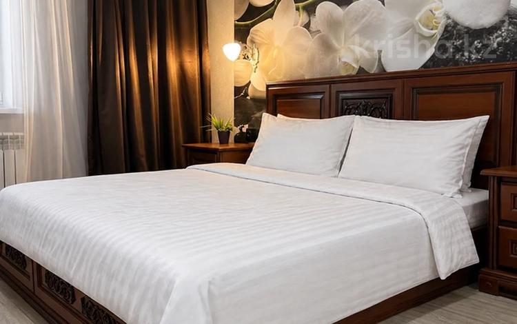 3-бөлмелі пәтер · 65 м² · 2/2 қабат, Просп. Толе Би 78, бағасы: 20 000 〒 в Таразе — фото 2