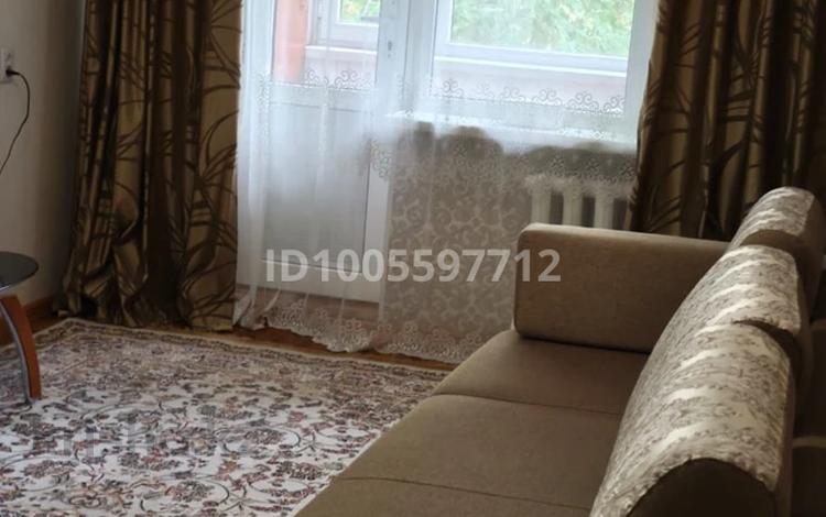 3-бөлмелі пәтер · 62.85 м² · 2/5 қабат, Мкр Салтанат 22 — Рядом 2 садика,30-я школа,оптомаркет Нурислам,Фиркан,поликлиника, бағасы: 20 млн ₸ в Таразе — фото 3