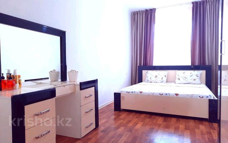 2-комнатная квартира · 48 м² · 4/5 этаж, мкр 5, Есет батыра 79 — БСМП. ДОМ УЧИТЕЛЯ. АТАМЕКЕН.ВОЕНКОМАТ. за 13 000 〒 в Актобе — фото 2