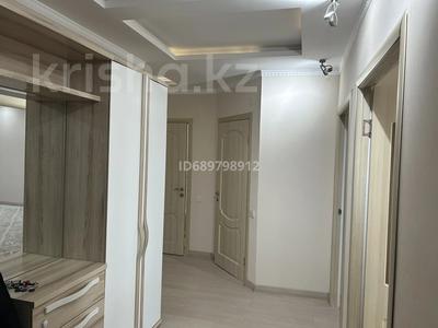 2-комнатная квартира · 77 м² · 6/9 этаж, Жарбосынова 71 — Байзаар за 310 000 〒 в Атырау