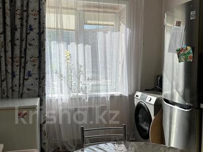 3-бөлмелі пәтер · 85.3 м² · 1/9 қабат, мкр Юго-Восток, шахтеров 23, бағасы: 36.5 млн ₸ в Караганде, Казыбек би р-н