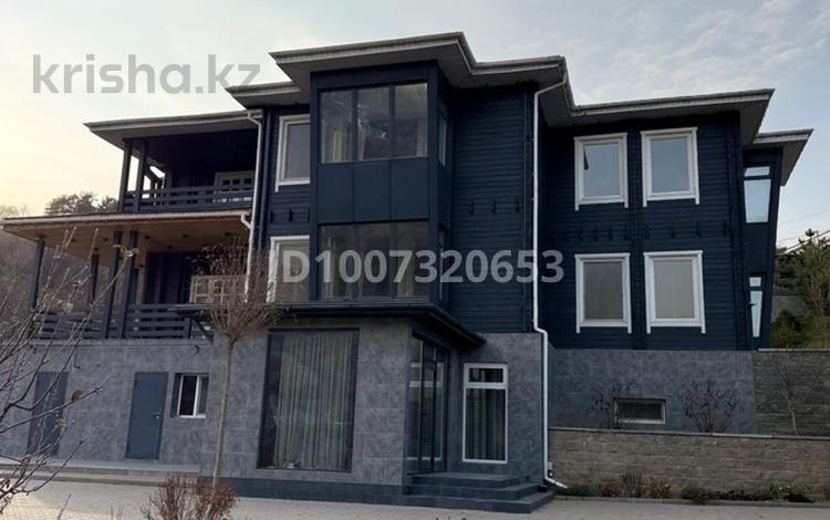 Отдельный дом · 8 комнат · 462 м² · 25 сот., мкр Тау Самал, Обсерватория 5/8 за 385 млн 〒 в Алматы, Медеуский р-н — фото 2