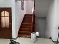 6-комнатный дом помесячно, 430 м², 6 сот., мкр Горный Гигант 153 — Ахмедиярова за 1.7 млн 〒 в Алматы, Медеуский р-н — фото 6