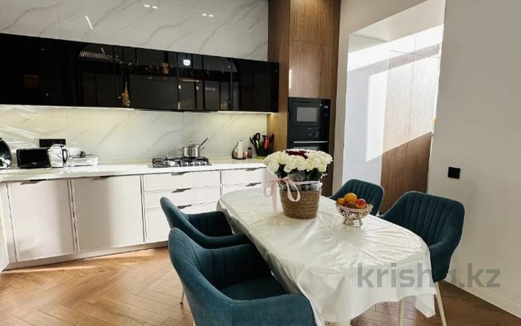 5-комнатная квартира · 165 м² · 3/7 этаж, мкр. Алтын орда за 123 млн 〒 в Актобе — фото 4
