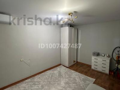 1-комнатная квартира · 29 м² · 2/5 этаж, мкр Шанхай, Братьев Жубановых 198 за 8 млн ₸ в Актобе