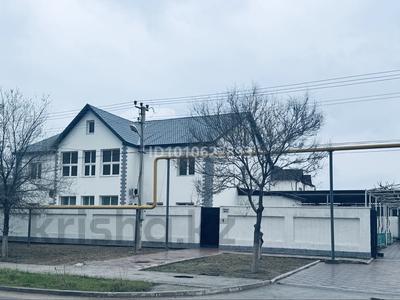 Отдельный дом · 7 комнат · 450 м² · 20 сот., 29-й мкр, Толкын 1 90/92 за 350 млн 〒 в Актау