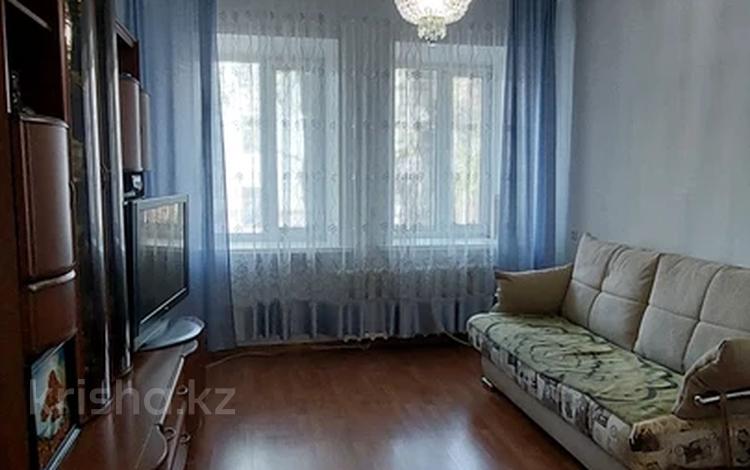 3-комнатная квартира, 66 м², 1/4 этаж, Чкалова 5 за 38 млн 〒 в Караганде, Казыбек би р-н — фото 2