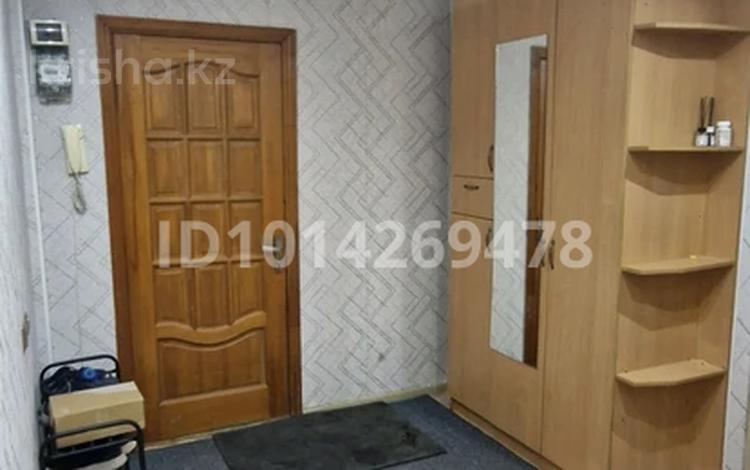 3-комнатная квартира · 68 м² · 2/5 этаж, мкр 11 27 за 25 млн ₸ в Актобе — фото 2