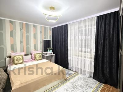 3-комнатная квартира · 80 м² · 2/9 этаж, мкр Акбулак, Толе би — За ДК Баласагун за 18 000 ₸ в Таразе
