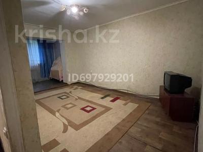 2-бөлмелі пәтер, 50 м², 1/5 қабат ай сайын, 12-й микрорайон, 12-й микрорайон 50, бағасы: 150 000 〒 в Шымкенте, Енбекшинский р-н