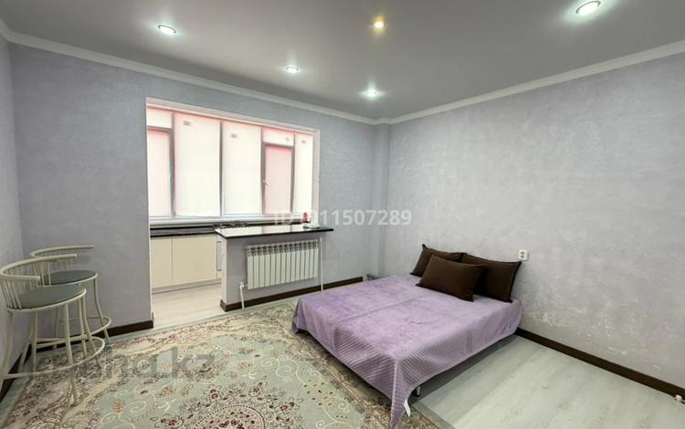 1-комнатная квартира · 41 м² · 3/5 этаж, Ескалиева 149 — Район Кирова за 10 000 ₸ в Уральске — фото 2