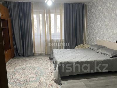 1-комнатная квартира · 56 м² · 4/9 этаж, Победы 16 — Ауэзова Иртышская за 10 000 ₸ в Семее