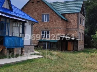 Отдельный дом · 8 комнат · 240 м² · 17.4 сот., Улана за 160 млн ₸ в Туздыбастау (Калинино)