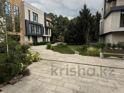 7-комнатная квартира · 438 м² · 1/3 этаж, Достык за 410 млн 〒 в Алматы, Медеуский р-н