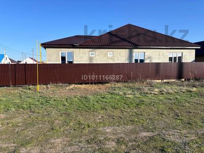 Жеке үй · 5 бөлме · 170 м² · 7.5 сот., 13 мкр, бағасы: 23.5 млн ₸ в Аксае