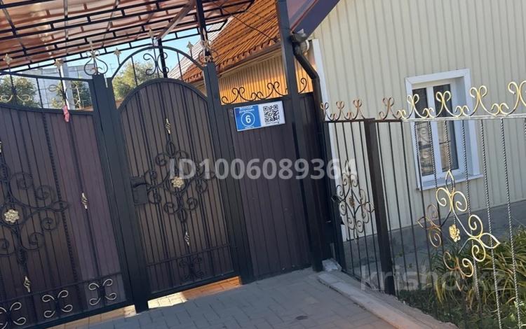 Отдельный дом · 3 комнаты · 60 м² · 6 сот., Дубинина за 17 млн 〒 в Актобе, мкр Гормолзавод — фото 2