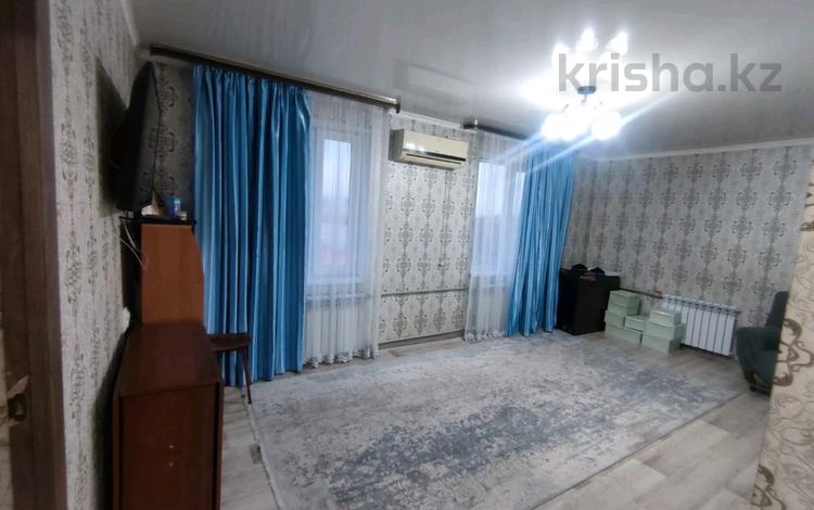 3-комнатная квартира, 57 м², 5/5 этаж, 5 мкр 4 за 14.5 млн 〒 в Талдыкоргане, мкр Самал — фото 2